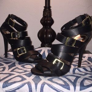 Steve Madden heels. Size:7.5